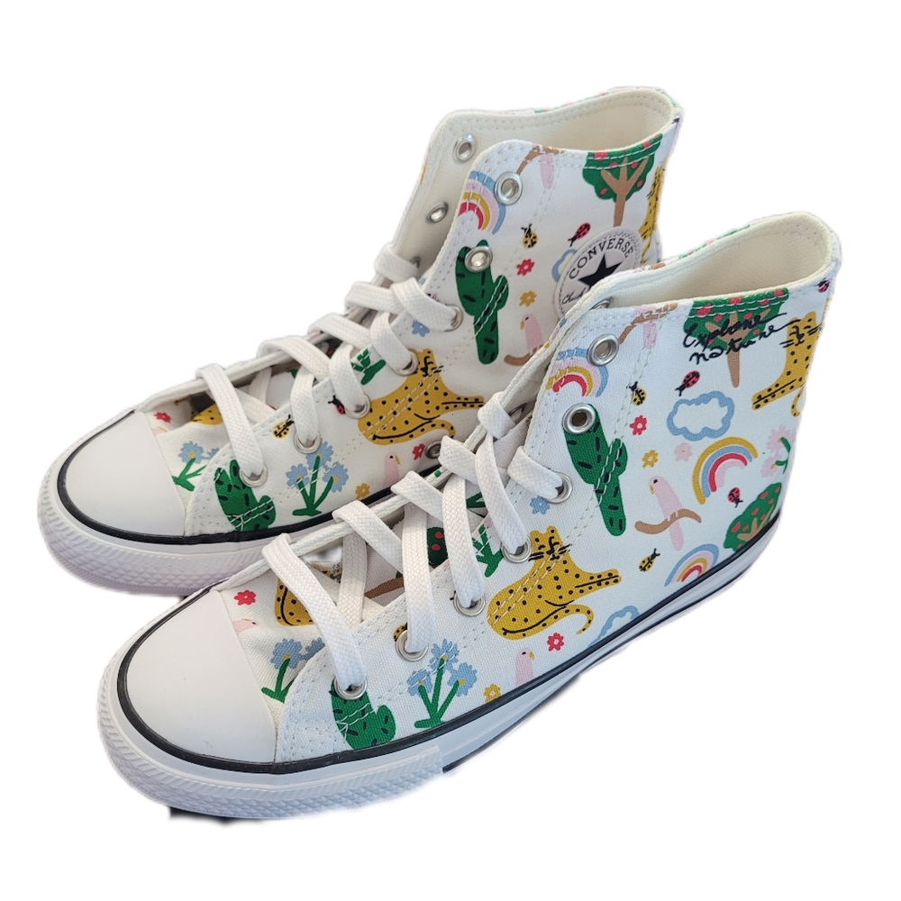 NWT Youth Converse Size 5